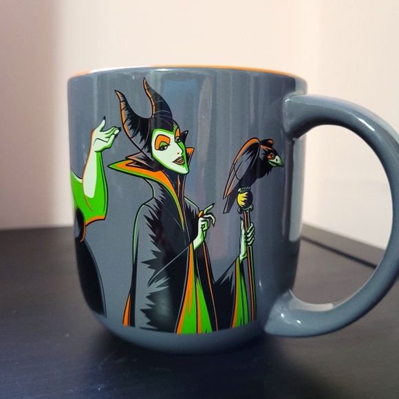 Disney Villains Tricks and Spells Mug - Picture 1 of 6